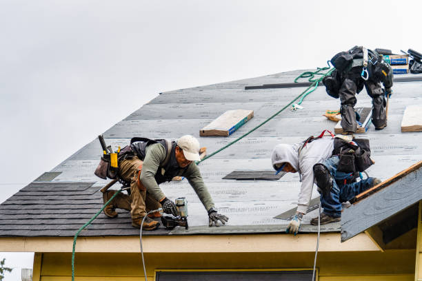 Professional Gutter Installation technician working in Carolina, RI